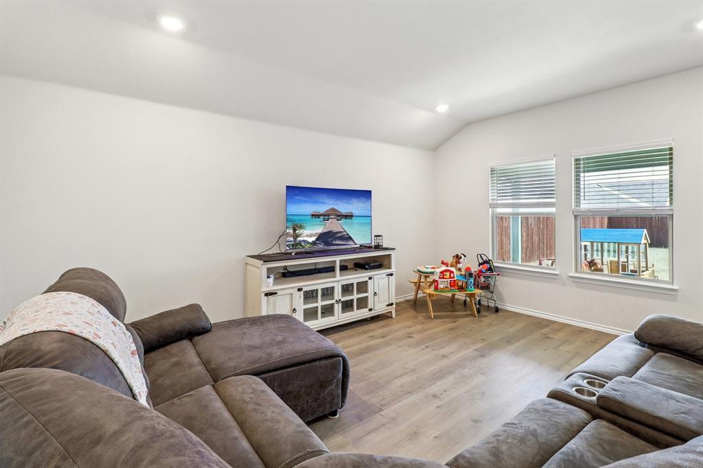 Creeks Burnett Trl - Residential