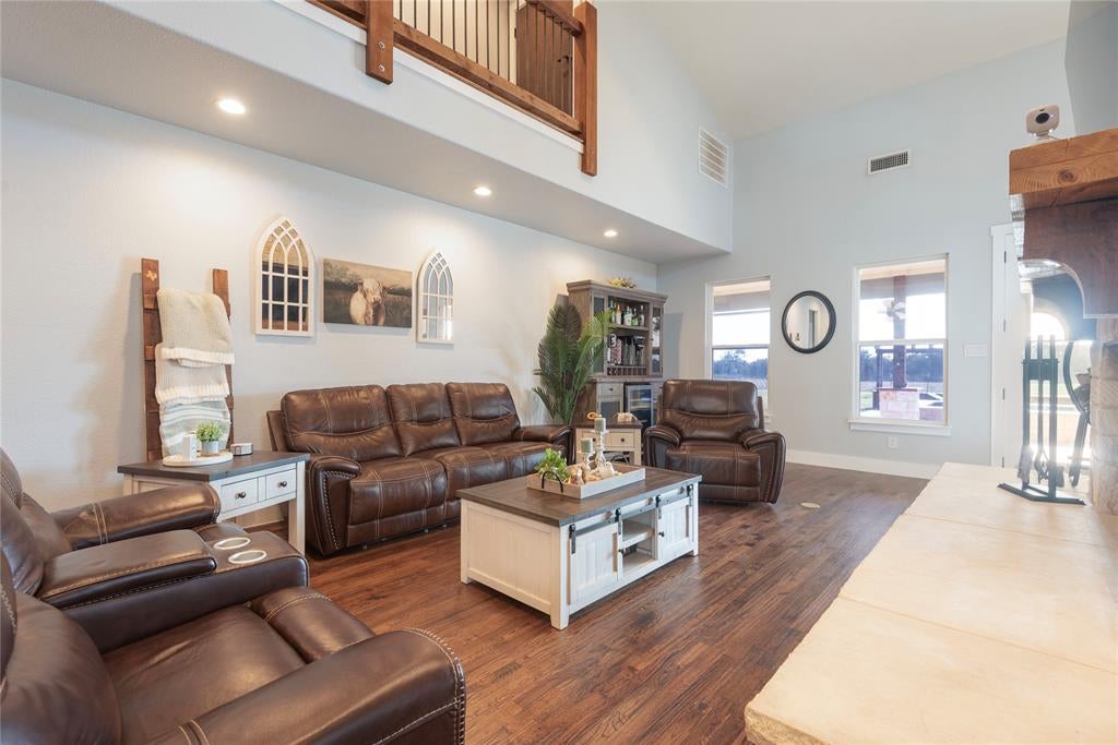 568 County Road 5025, Leonard, TX, 75452, USA, 4 Bedrooms Bedrooms, ,4 BathroomsBathrooms,Residential,Contingent,568 County Road 5025,21300015
