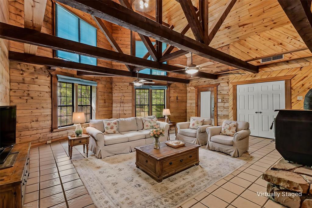 1912 County Road 2293