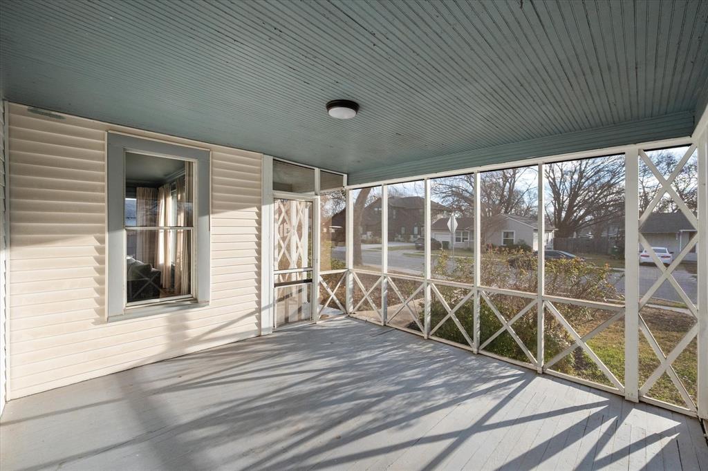 University-Rev - Residential