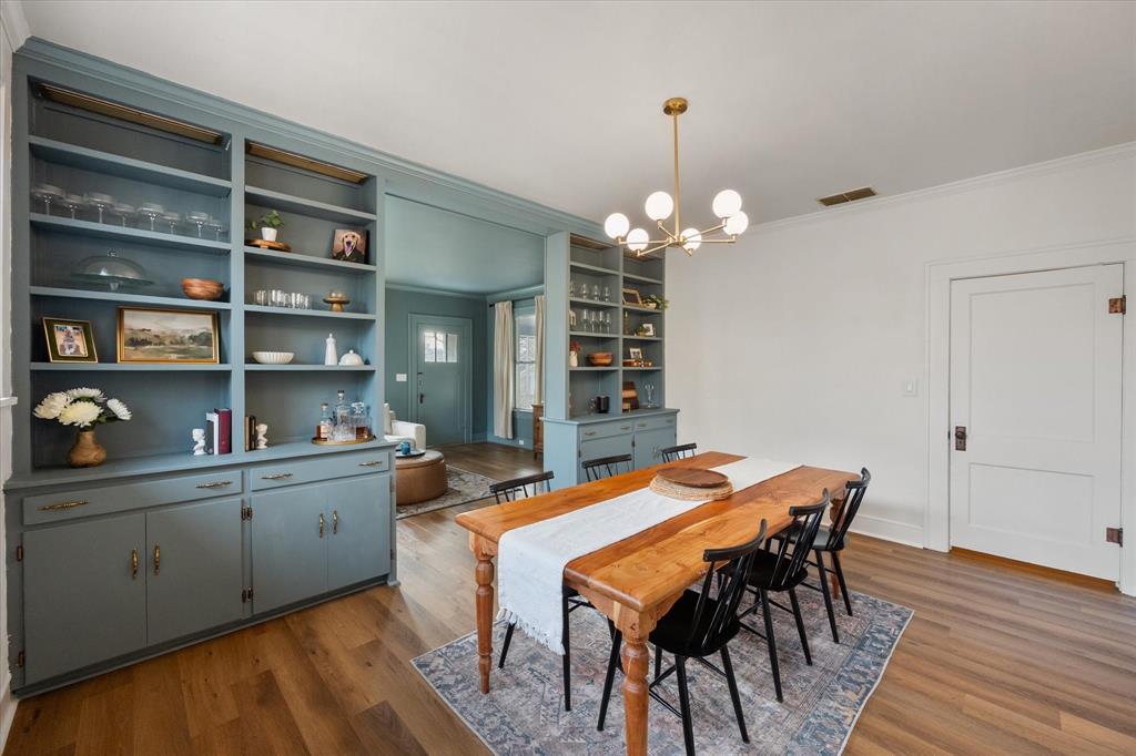 University-Rev - Residential