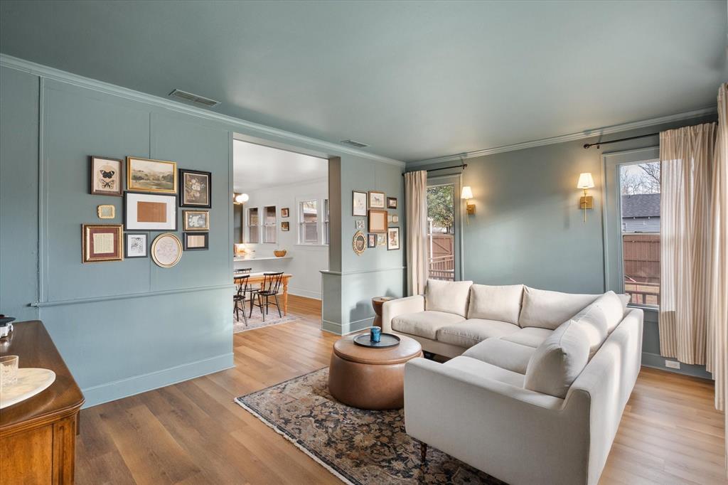 University-Rev - Residential