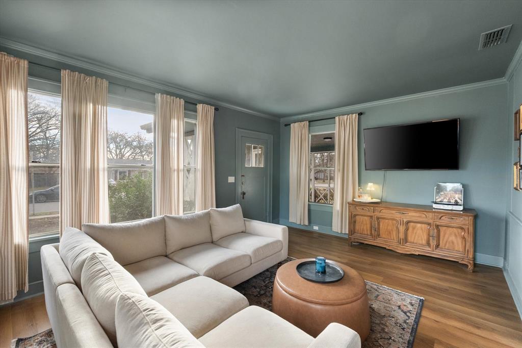 University-Rev - Residential