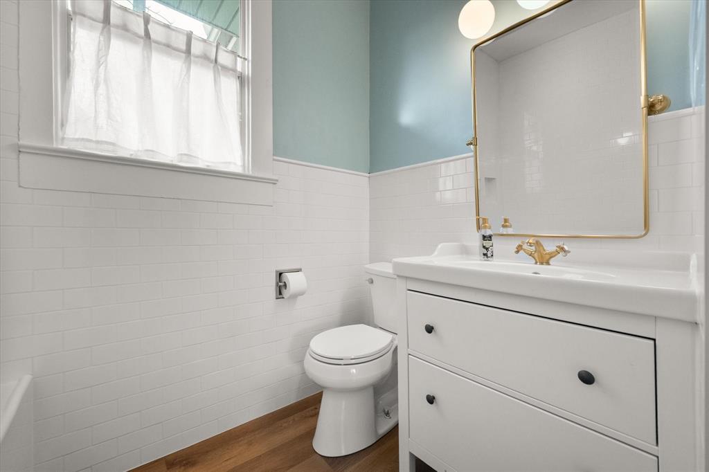 University-Rev - Residential