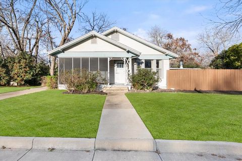 205 Cynisca Street Waxahachie TX 75165