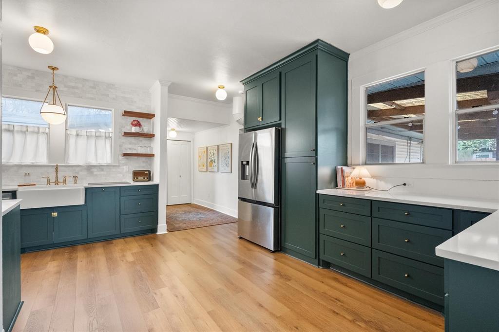 University-Rev - Residential