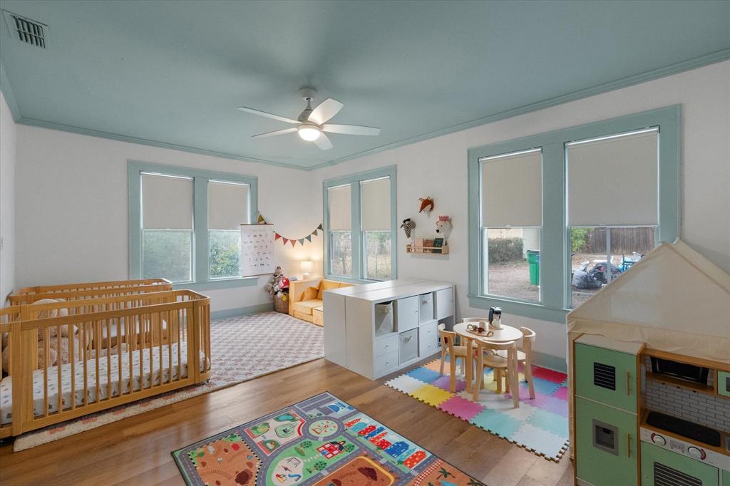 University-Rev - Residential