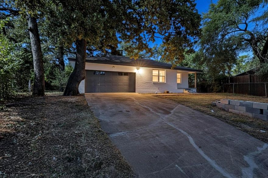 Step into this fully remodeled 4-bedroom, 2-bathroom home offering the perfect blend of comfort and style. Featuring a brand-new roof, updated plumbing, new electrical system, and a new HVAC, this home is move-in ready with peace of mind for years to come. The modern kitchen boasts new cabinets and finishes, ideal for family gatherings and entertaining. Enjoy the convenience of a 2-car garage and alley access, providing extra privacy and easy entry.
Don’t miss your chance to own this beautifully remodeled home showcasing quality upgrades throughout!