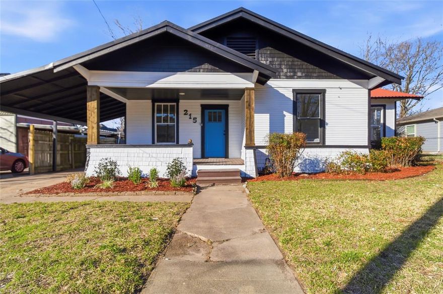 Cute, tidy and freshly refinished three bedroom, one bath with central HVAC. Located in a great spot with good neighbors in the heart of Bonham. Fresh paint and floors, new HVAC ducting and a beautifully refinished bathroom. Other features include metal roof, oversized carport and large front porch for your enjoyment. The house also includes a full appliance package including a washer and dryer so it is truly move in ready