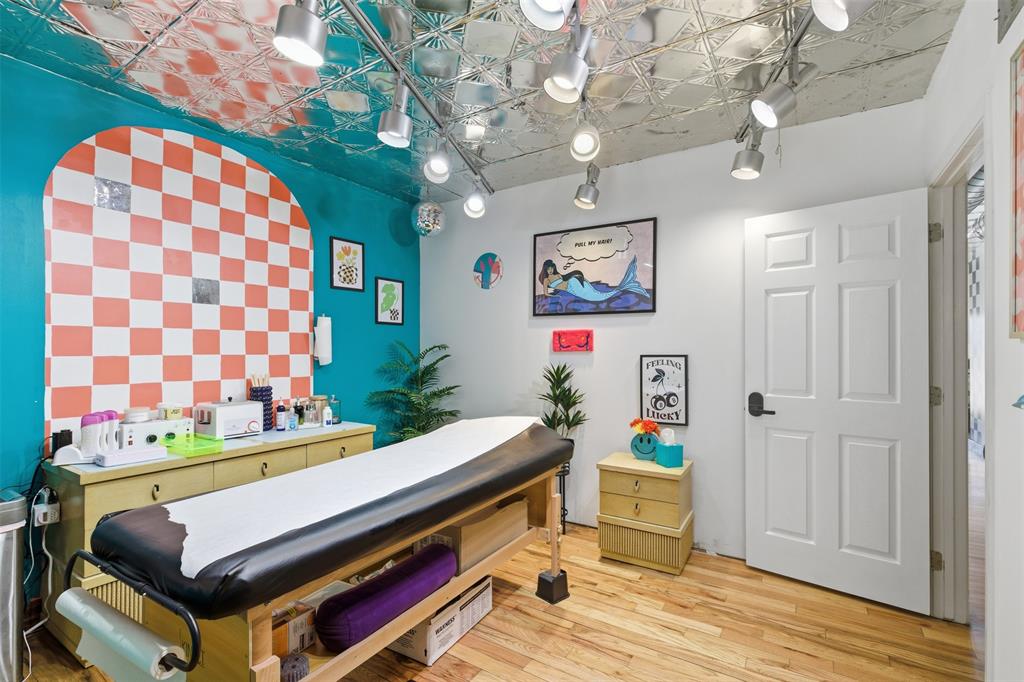 George Bryans 3rd Oak Cliff - Commercial Sale