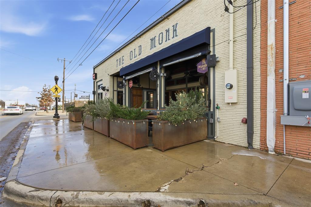 George Bryans 3rd Oak Cliff - Commercial Sale