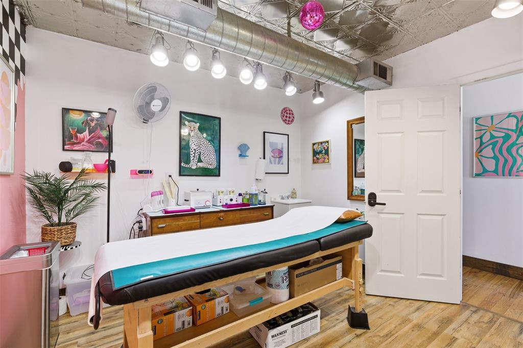 George Bryans 3rd Oak Cliff - Commercial Sale