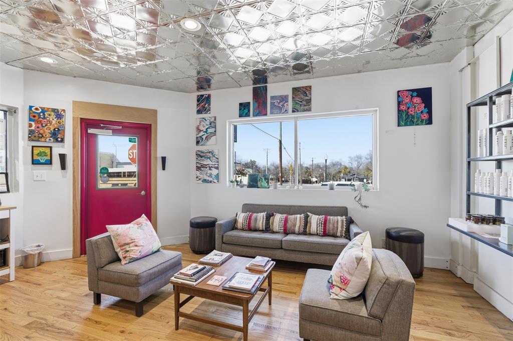 George Bryans 3rd Oak Cliff - Commercial Sale