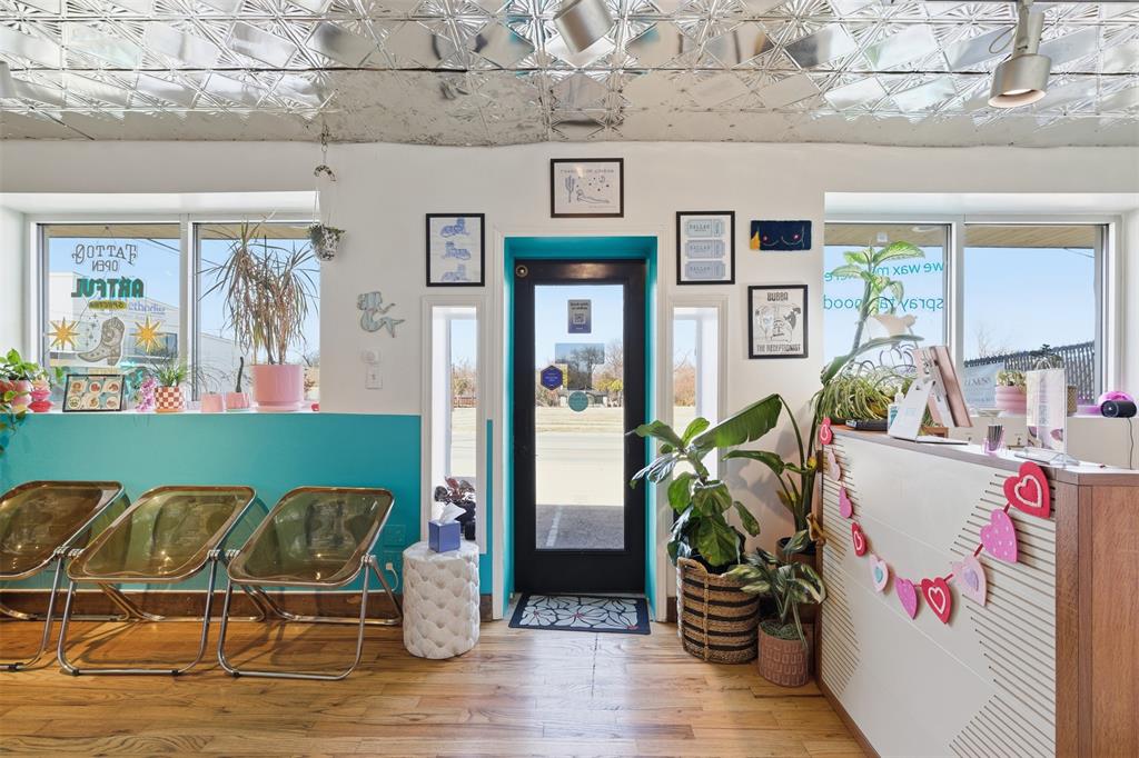 George Bryans 3rd Oak Cliff - Commercial Sale