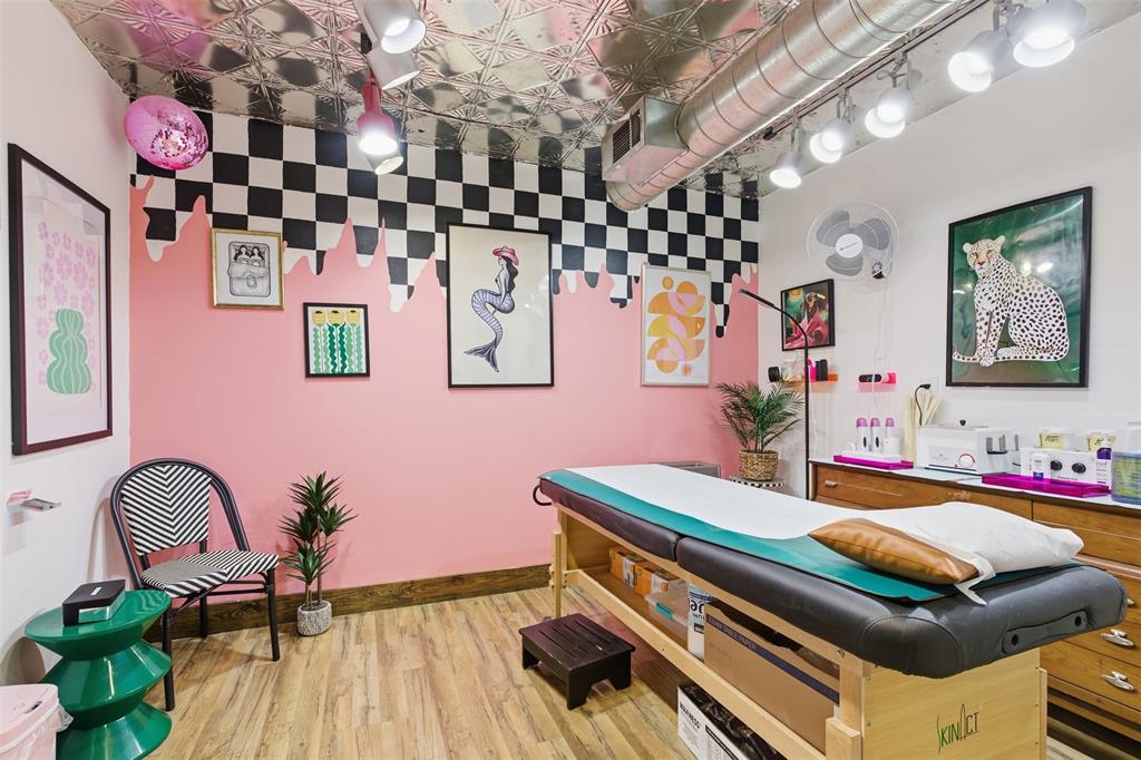 George Bryans 3rd Oak Cliff - Commercial Sale