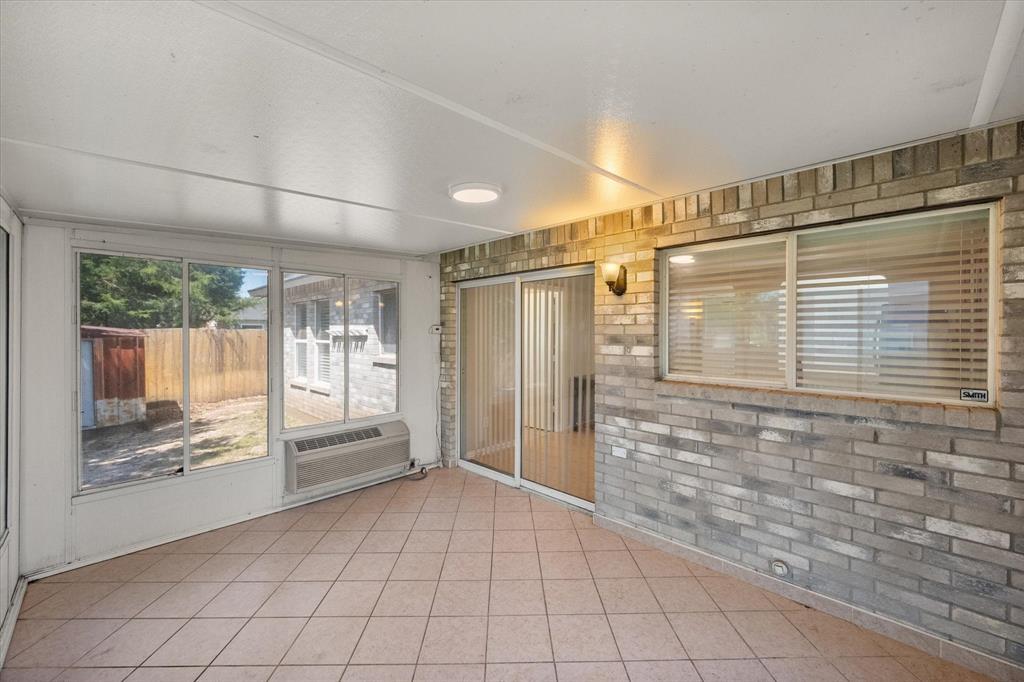 Lake Port Village Add - Residential Lease