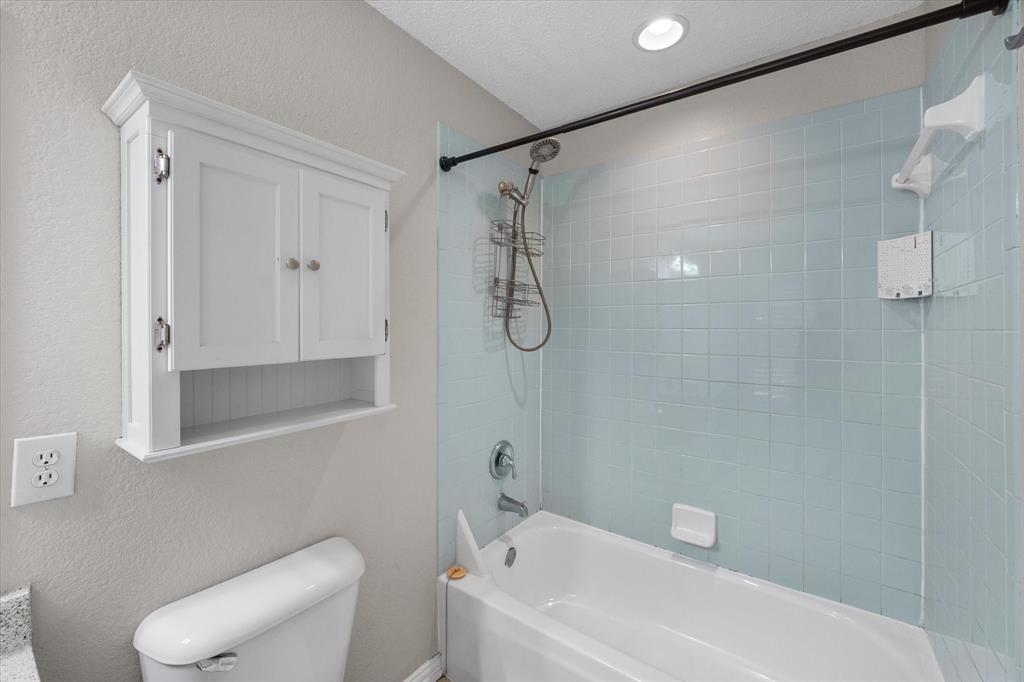 Lake Port Village Add - Residential Lease