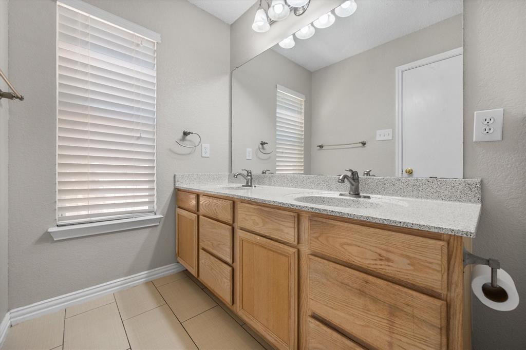 Lake Port Village Add - Residential Lease