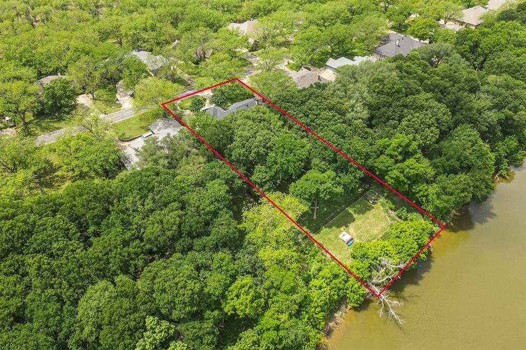 8808 Ravenswood Road