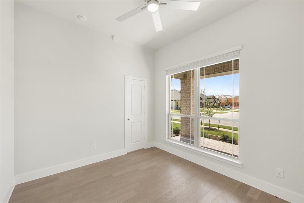 557 Red Maple Road
