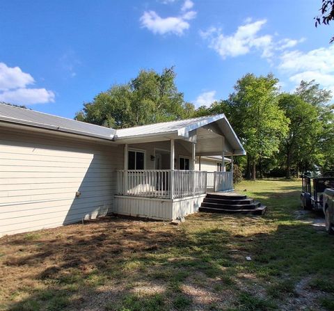 9463 County Road 4900 Wolfe City TX 75496