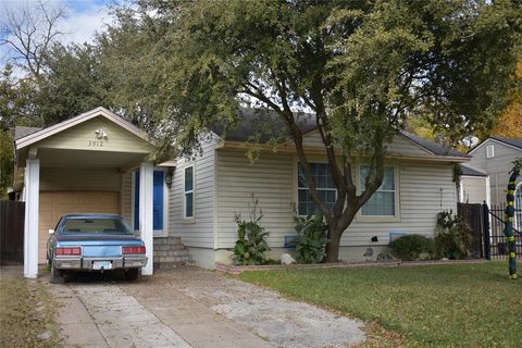 Photo of 3912 Valentine Street, Fort Worth, TX 76107 (MLS # 21133677)