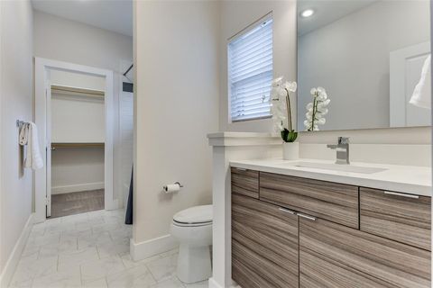 Tiny photo for 5516 Miller Avenue, Dallas, TX 75206 (MLS # 21035584)