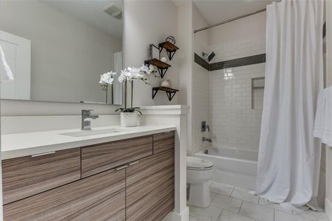 Tiny photo for 5516 Miller Avenue, Dallas, TX 75206 (MLS # 21035584)