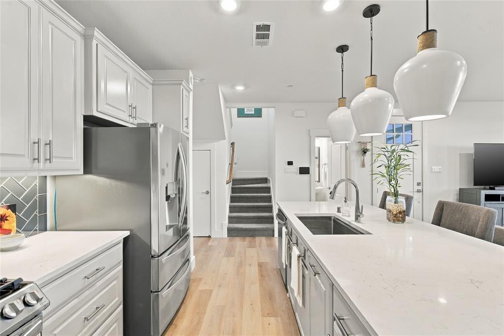 3006 Grandview Drive