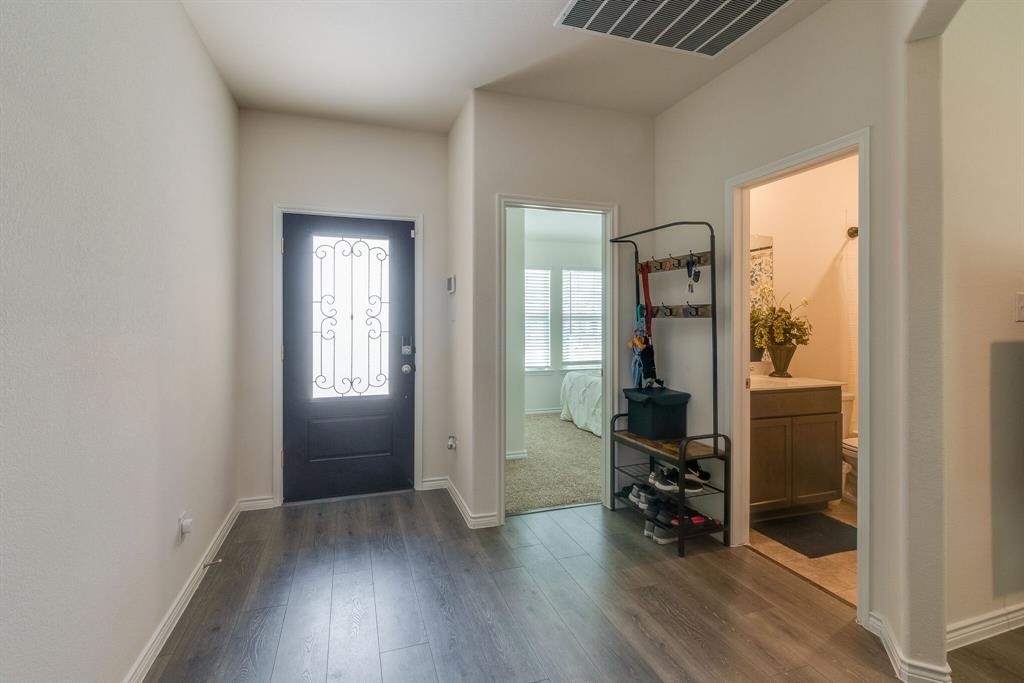 3204 Peacock Lane