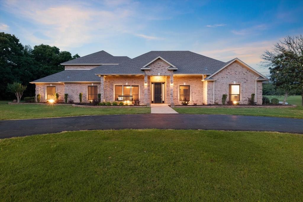 5168 Farm Road 196 N