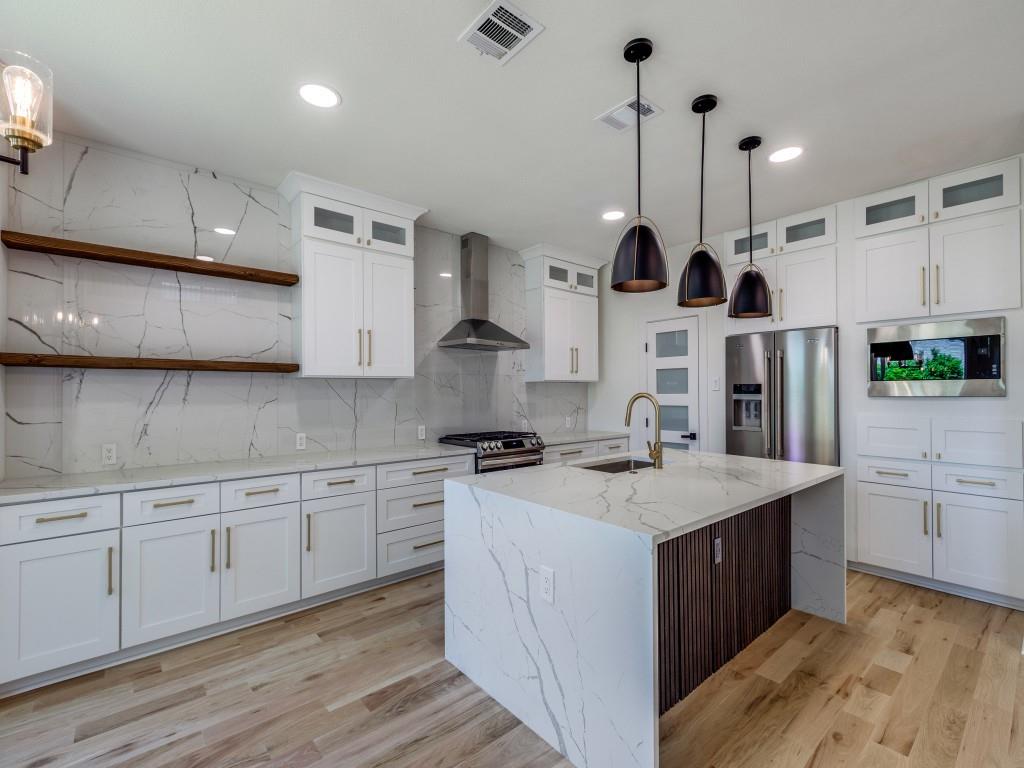4900 Clove Court
