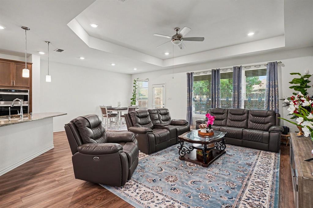 8825 Landergin Mesa Drive