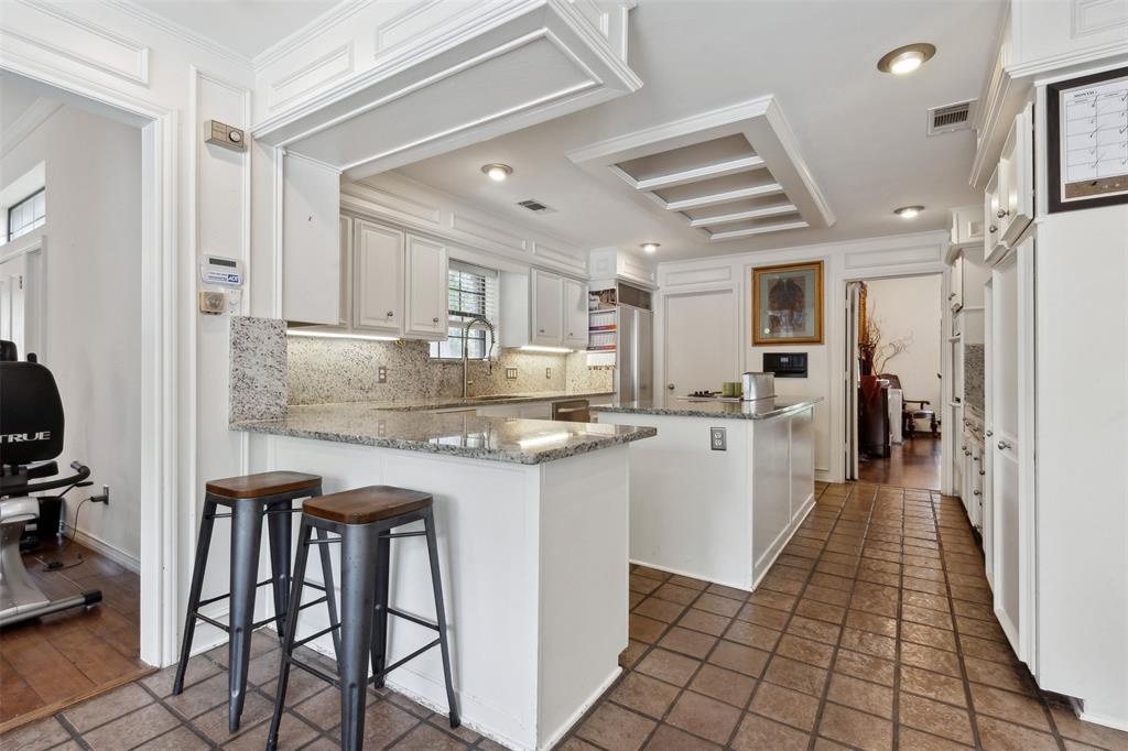 5503 Royal Gardens Add - Residential