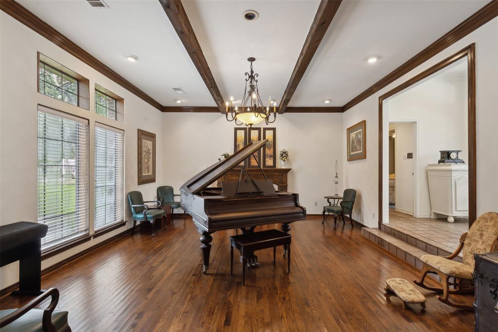 5503 Royal Gardens Add - Residential