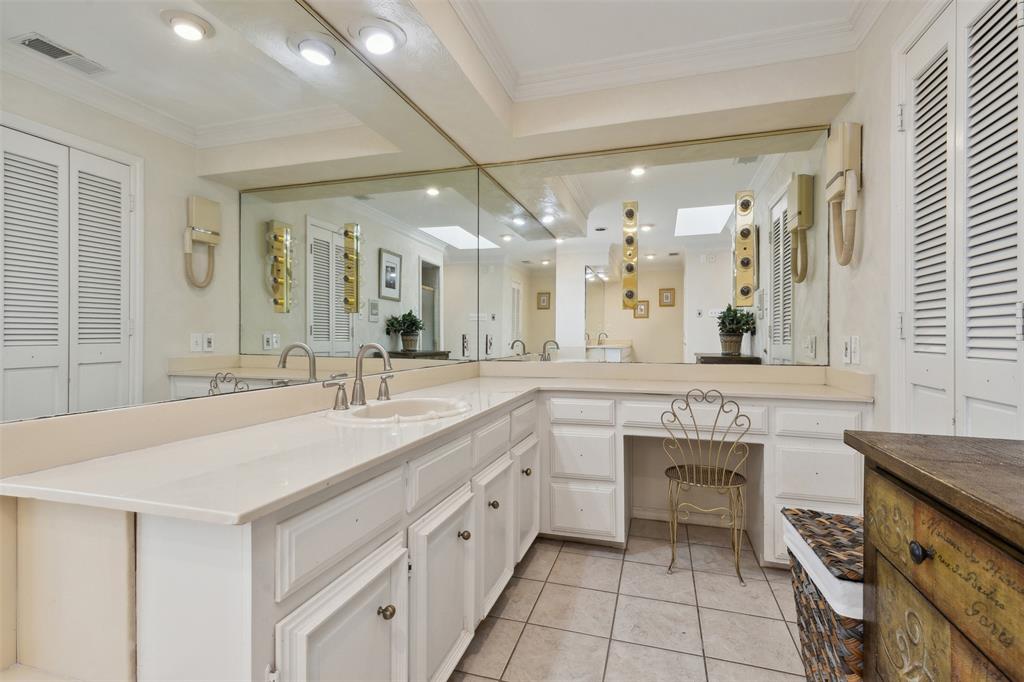 5503 Royal Gardens Add - Residential