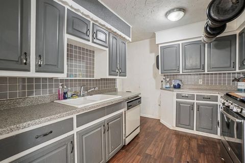 Tiny photo for 3737 Willing Avenue, Fort Worth, TX 76110 (MLS # 21195652)