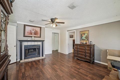 Tiny photo for 3737 Willing Avenue, Fort Worth, TX 76110 (MLS # 21195652)