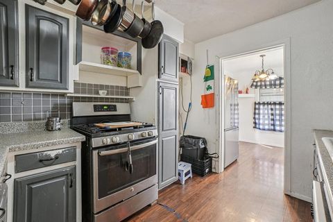 Tiny photo for 3737 Willing Avenue, Fort Worth, TX 76110 (MLS # 21195652)