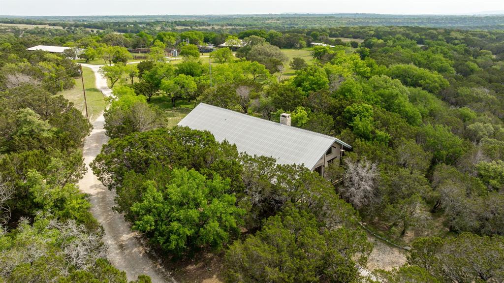 5905 N US Highway 281