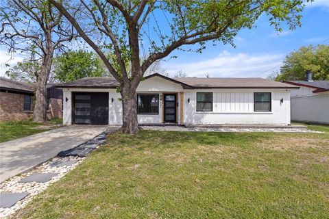 Photo of 701 Milky Way, Garland, TX 75040 (MLS # 21220744)