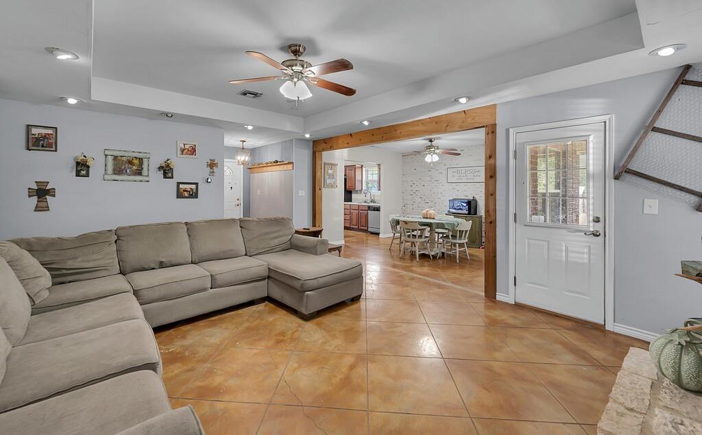 3287 Rosenthal Parkway