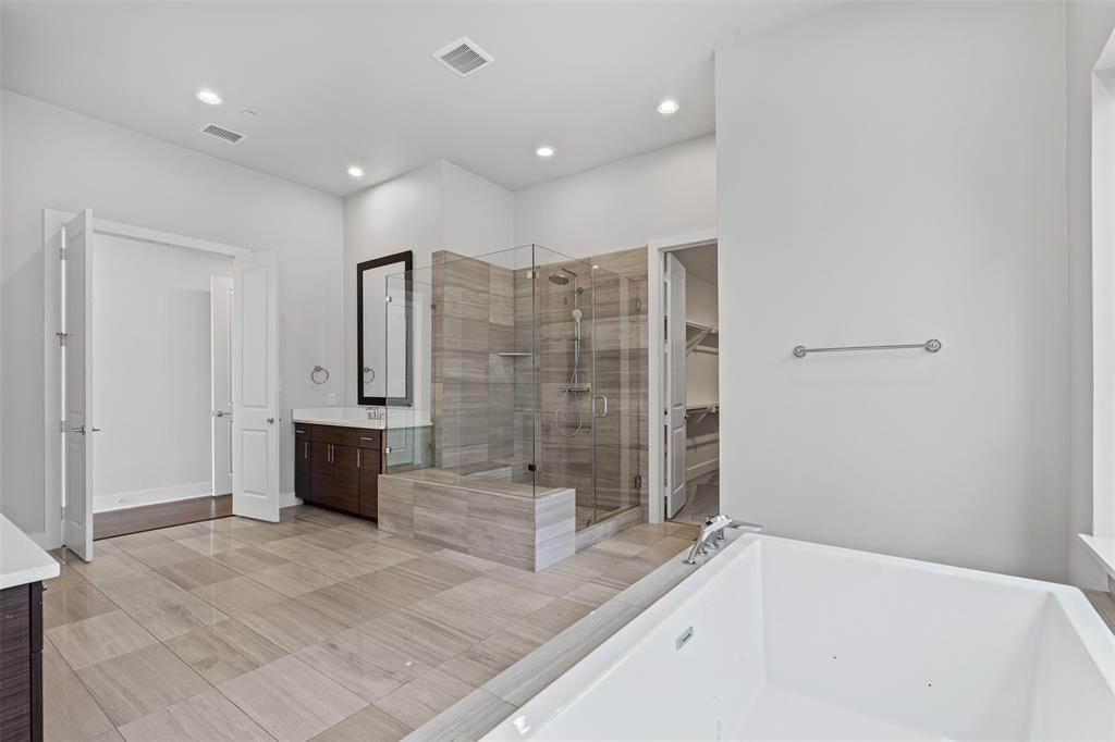 Trinity Twnhms #2 Add - Residential