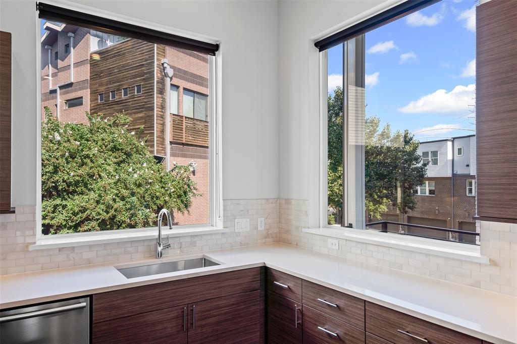 Trinity Twnhms #2 Add - Residential