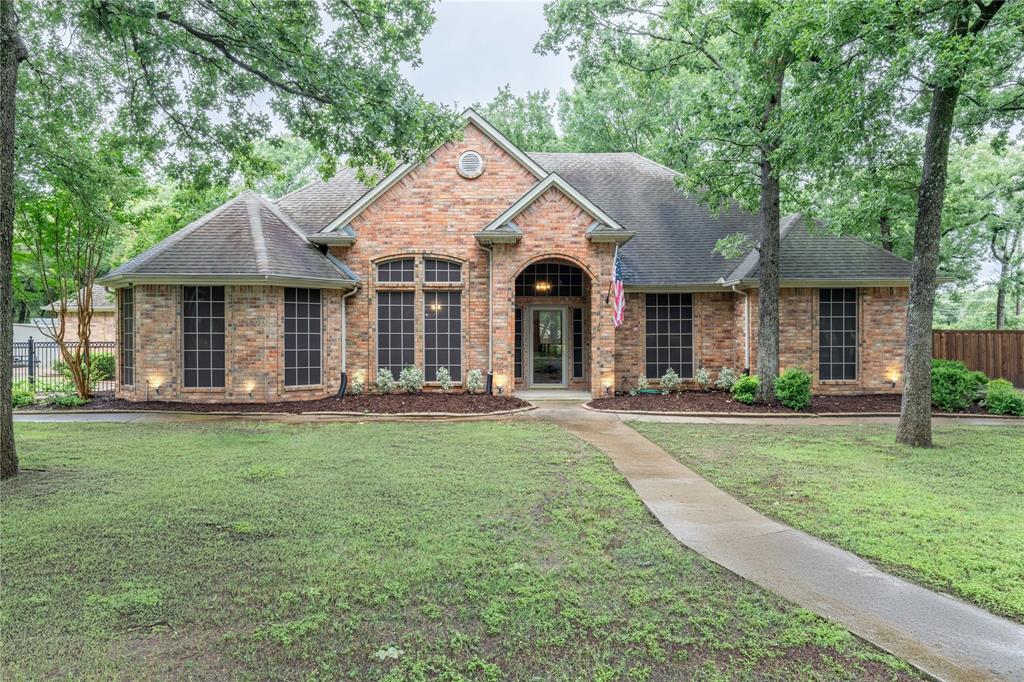 320 Rustic Oaks