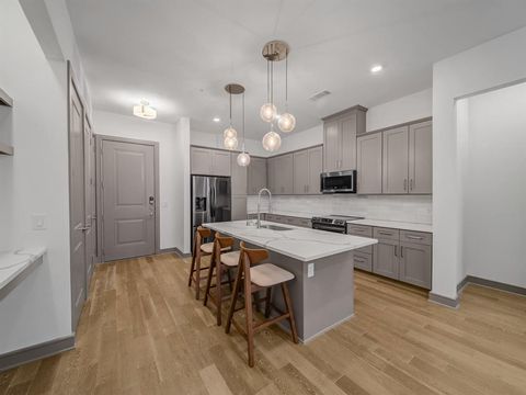 Property photo of 2700 Old Denton Road 3352, Carrollton, TX 75007