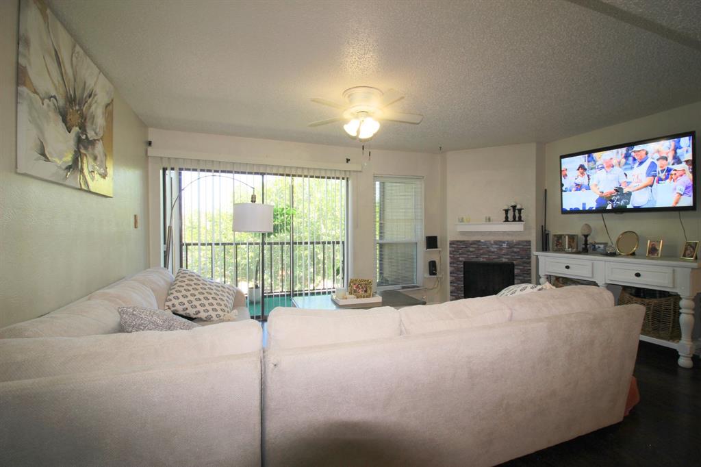 Cambridge Condo Ph 01 03 - Residential