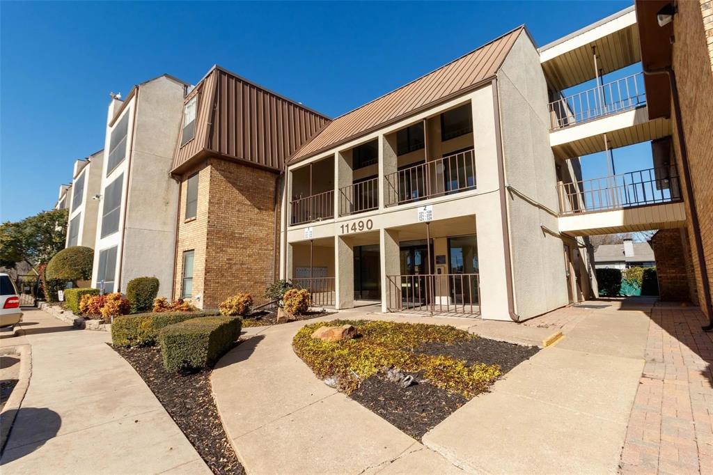 Cambridge Condo Ph 01 03 - Residential