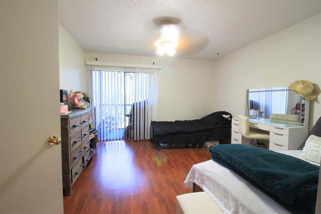 Cambridge Condo Ph 01 03 - Residential