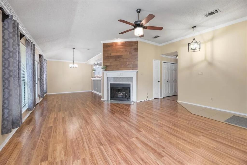 3848 Dalston Lane